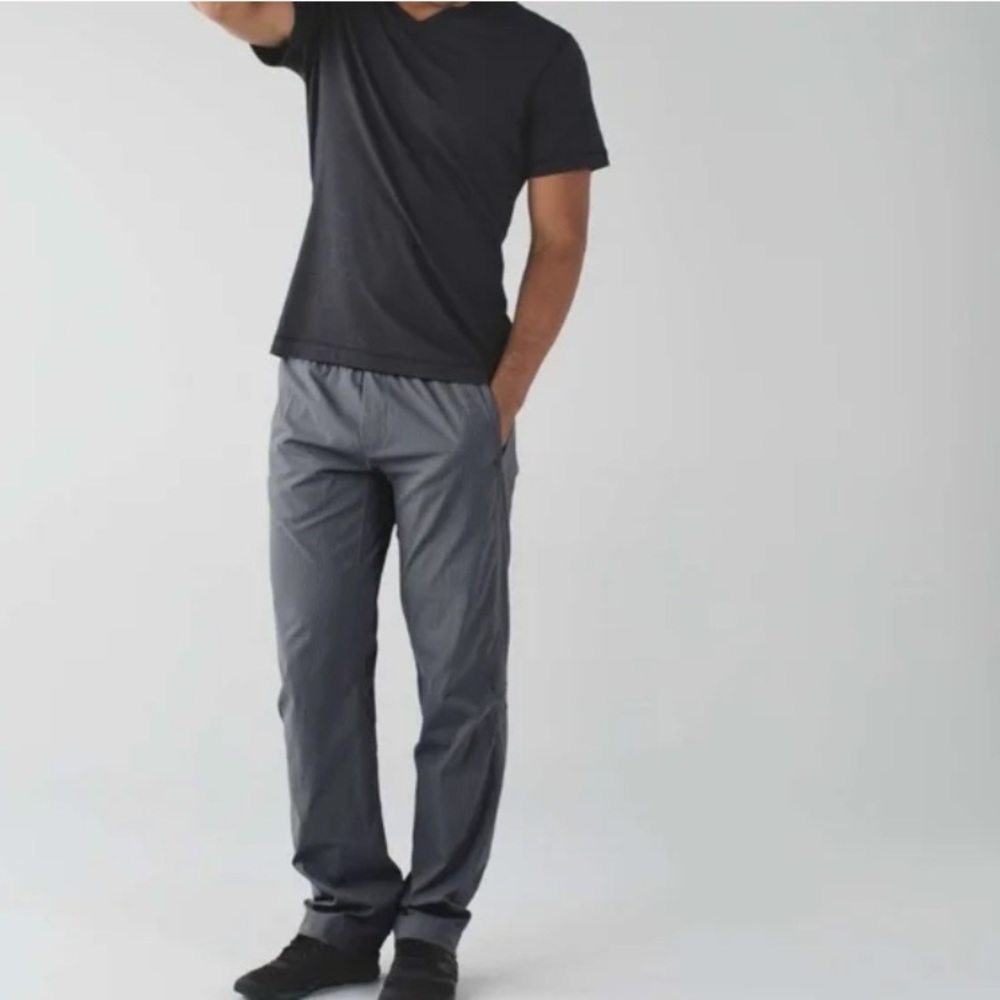 Lululemon seawall men’s track pants